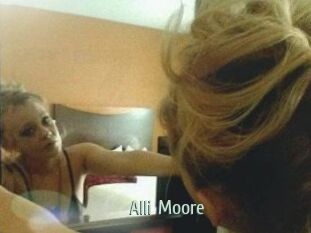 Alli_Moore