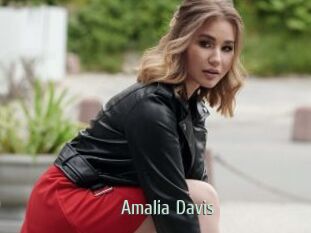 Amalia_Davis