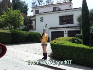 BriannaXxXCagedQT Sexcam Zone