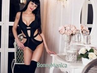 Bonny_Monica