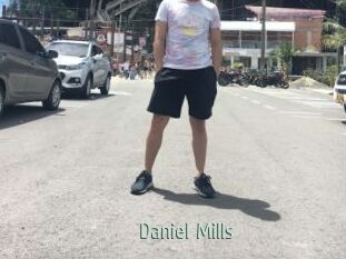 Daniel_Mills