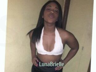 Luna_Brielle