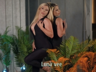 Luna_vee