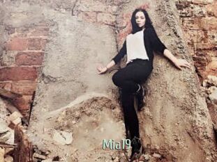 Mia19