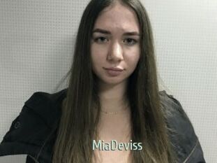 MiaDeviss