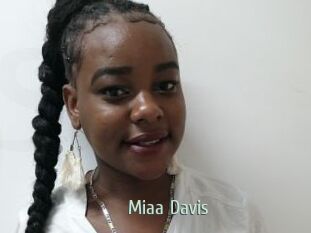 Miaa_Davis