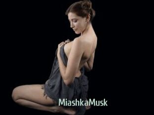 MiashkaMusk Sexcam Zone
