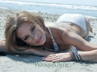 MoniqueCherie