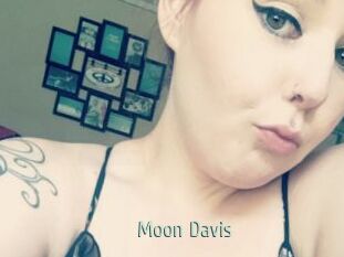 Moon_Davis