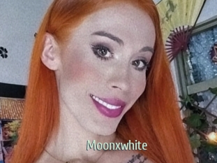 Moonxwhite