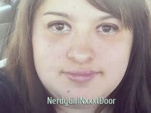 NerdyGirlNxxxtDoor