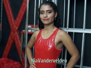 NiaVandervelden